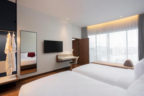 Habitación Doble - 2 camas del hotel Centara Life Hotel Bangkok Phra Nakhon. Foto 4