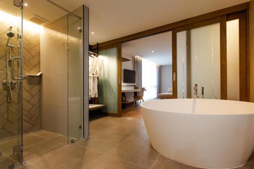 Suite del hotel Centara Life Hotel Bangkok Phra Nakhon