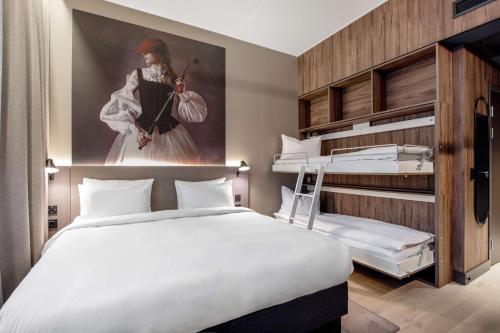 Habitación Familiar del hotel Radisson RED Oslo Okern. Foto 1