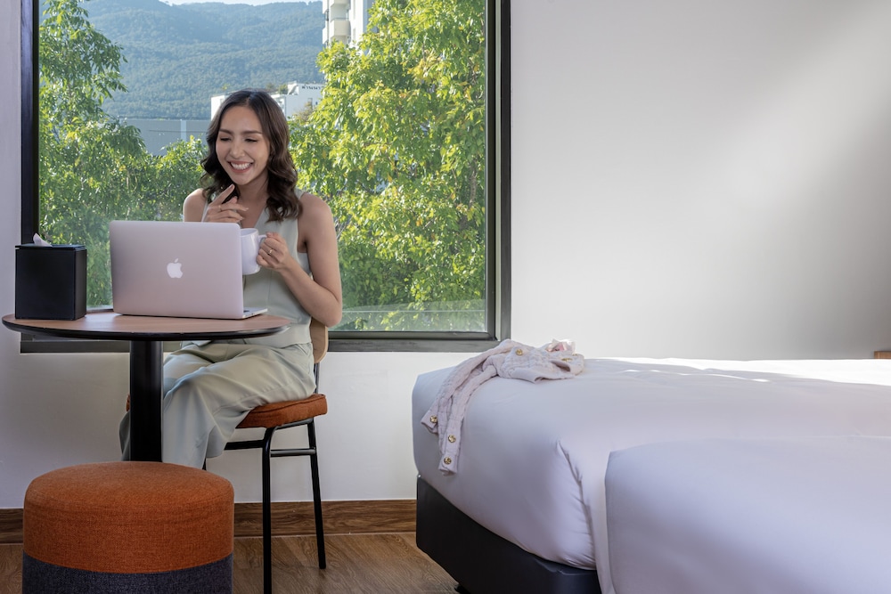 Habitación Estándar con Dos Camas Individuales, Lado de la Montaña del hotel Ibis Chiang Mai Nimman Journeyhub. Foto 5