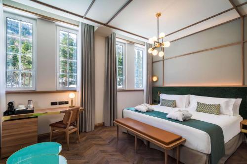 Habitación Familiar Superior del hotel Canfranc Estación, A Royal Hideaway - Gran Lujo