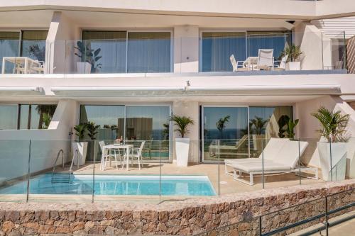 Apartamento con piscina privada climatizada y vistas al mar del hotel Grand Horizon Luxury Boutique Apartments. Foto 5