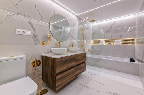 Apartamento con piscina privada climatizada y vistas al mar del hotel Grand Horizon Luxury Boutique Apartments. Foto 10