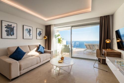 Apartamento con vistas al mar y jacuzzi del hotel Grand Horizon Luxury Boutique Apartments