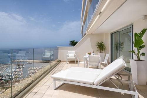 Apartamento con vistas al mar y jacuzzi del hotel Grand Horizon Luxury Boutique Apartments. Foto 7
