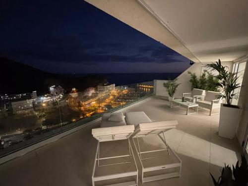 Apartamento con vistas al mar y jacuzzi del hotel Grand Horizon Luxury Boutique Apartments. Foto 8