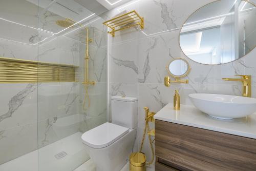 Apartamento con vistas al mar del hotel Grand Horizon Luxury Boutique Apartments. Foto 1