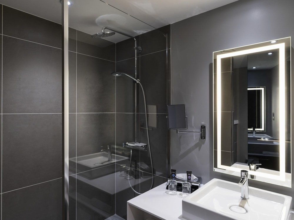 Doble Estándar con Sofá Cama del hotel Novotel Leicester. Foto 2