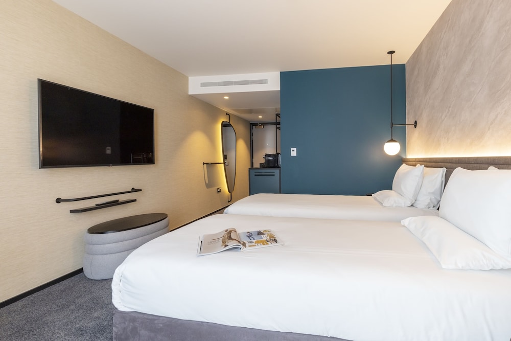 Habitación ejecutiva con 2 camas individuales del hotel Novotel Liverpool Paddington Village. Foto 1