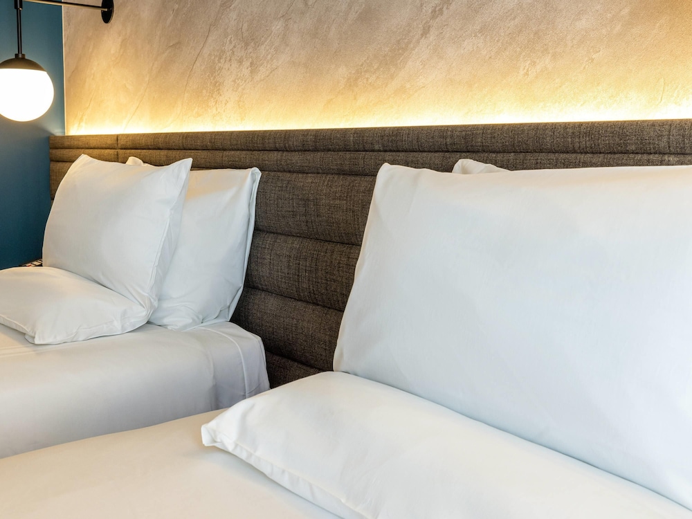 Habitación ejecutiva con 2 camas individuales del hotel Novotel Liverpool Paddington Village. Foto 3