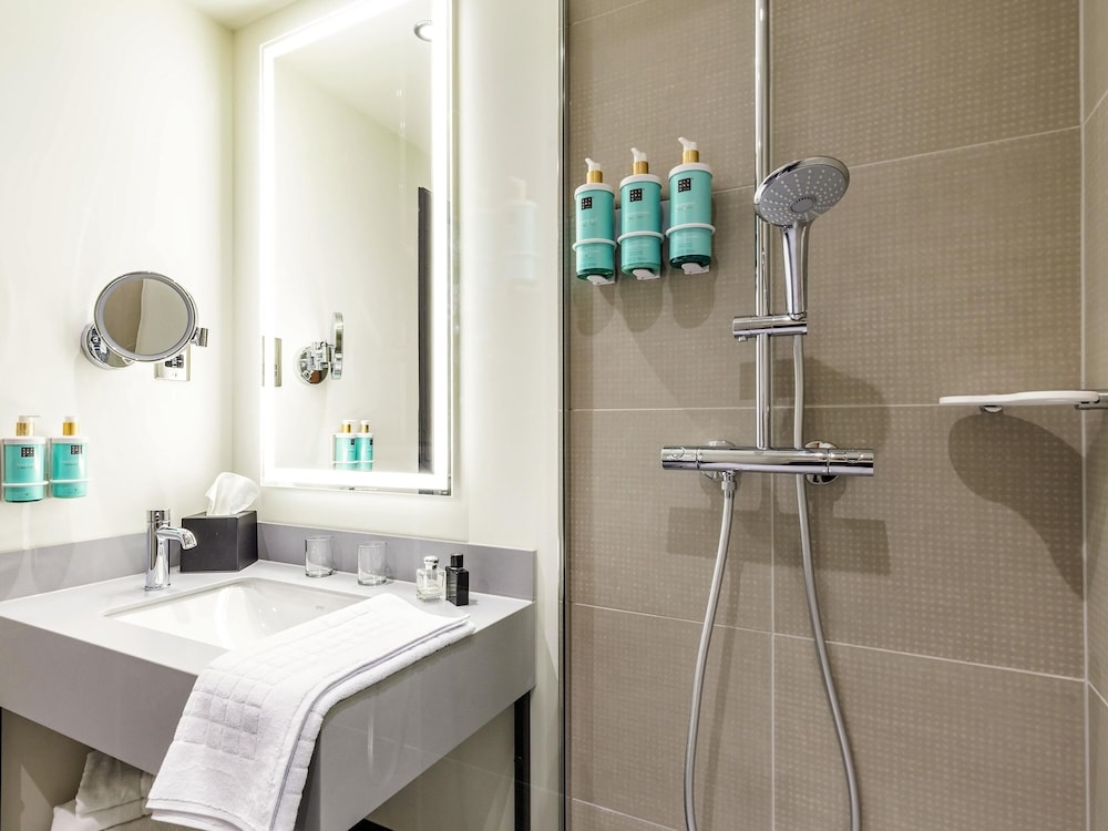 Habitación ejecutiva con 2 camas individuales del hotel Novotel Liverpool Paddington Village. Foto 6