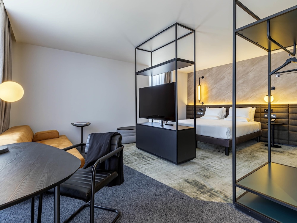 Estudio con 1 Cama Súper King y 1 Sofá Cama Doble del hotel Novotel Liverpool Paddington Village. Foto 3