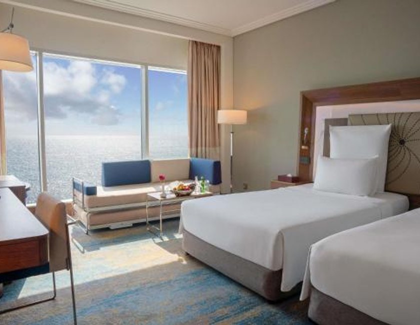 Habitación doble Vista Mar Superior Accesible 2 Camas individuales del hotel Novotel Jazan. Foto 7
