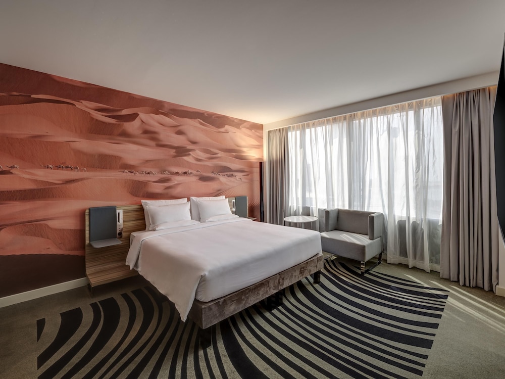 Habitación Estándar con vistas a la ciudad del hotel Novotel Sharjah Expo Centre