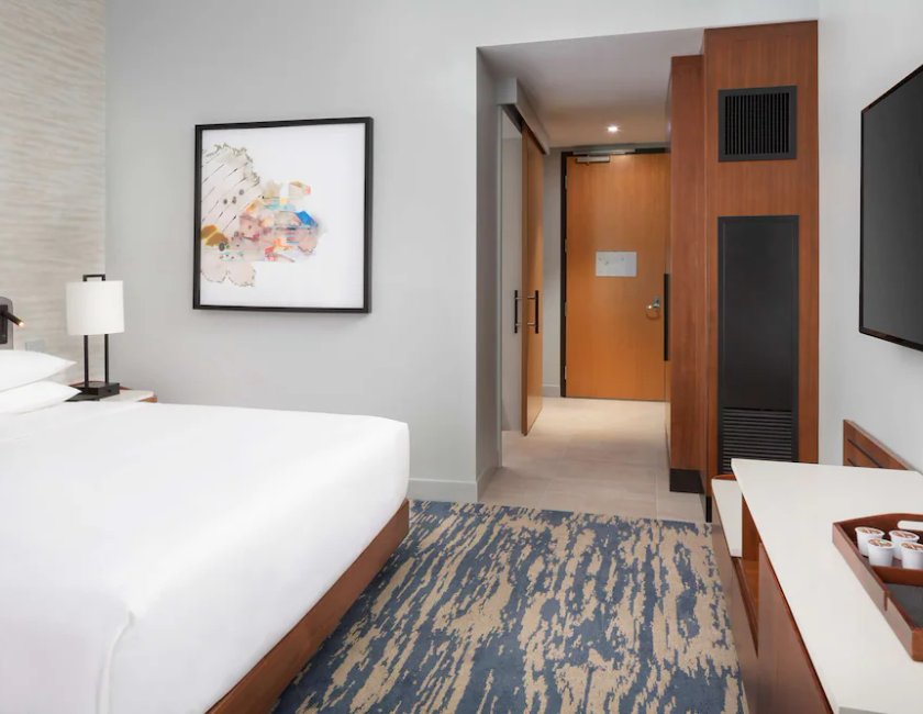 Habitación, 1 cama de matrimonio grande (Runway View) del hotel Grand Hyatt at SFO. Foto 1