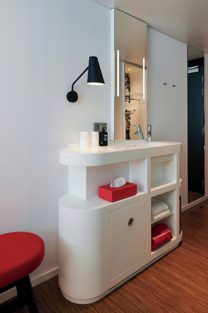 Habitación, 1 cama doble del hotel Citizenm Paris Opera. Foto 6