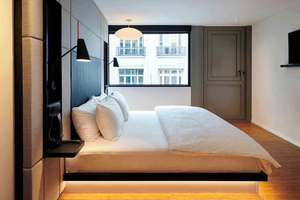 Habitación, 1 cama de matrimonio grande (Mobility Accessible, Roll - In Shower) del hotel Citizenm Paris Opera