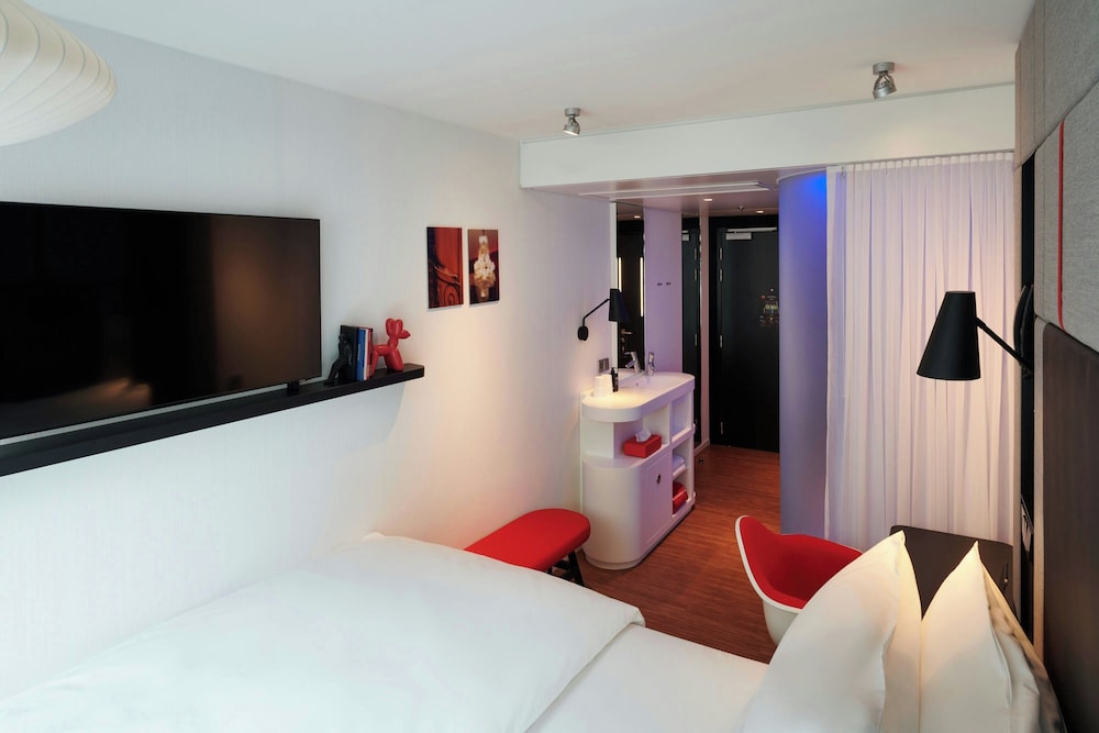 Habitación, 1 cama de matrimonio grande (High Floor) del hotel Citizenm Paris Opera. Foto 6