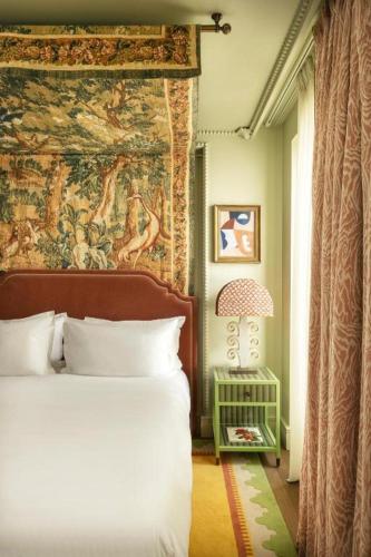 Habitación Clásica del hotel Le Grand Mazarin. Foto 4