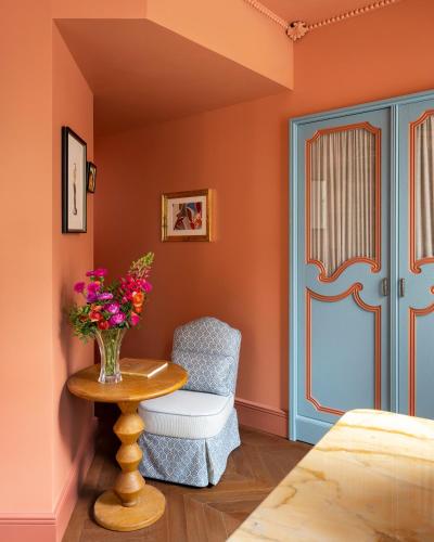 Habitación Deluxe del hotel Le Grand Mazarin. Foto 4