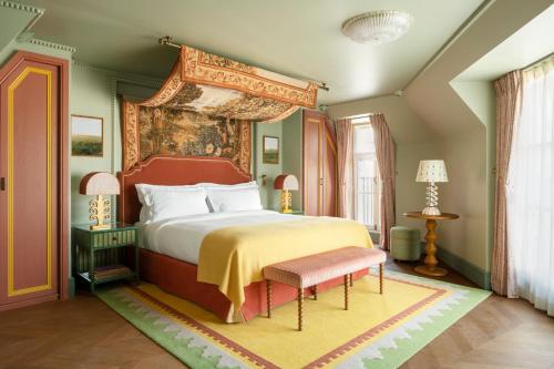 Suite Junior Parisienne del hotel Le Grand Mazarin. Foto 1