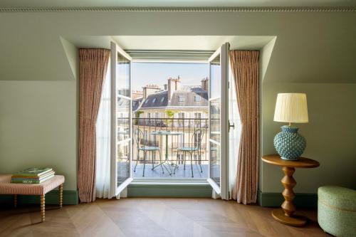 Suite Junior Parisienne del hotel Le Grand Mazarin. Foto 2
