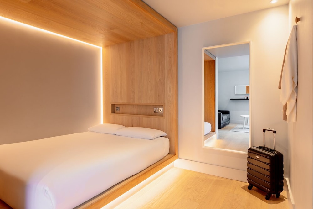 Habitación superior del hotel Zedwell Piccadilly Circus. Foto 1