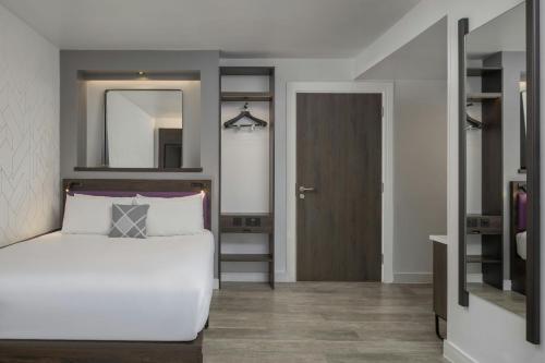 Family, Guest room, 1 Double, Sofa bed del hotel Four Points Flex by Sheraton London Shoreditch East. Foto 12