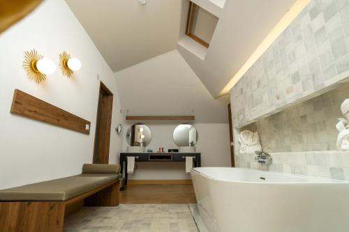 Suite del hotel Villa Odón. Foto 2