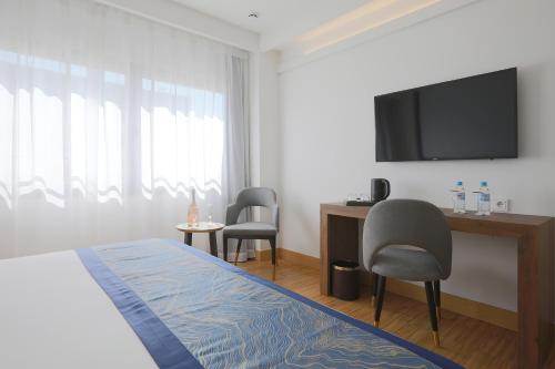 Habitación Superior con cama extragrande del hotel Villa Odón. Foto 3