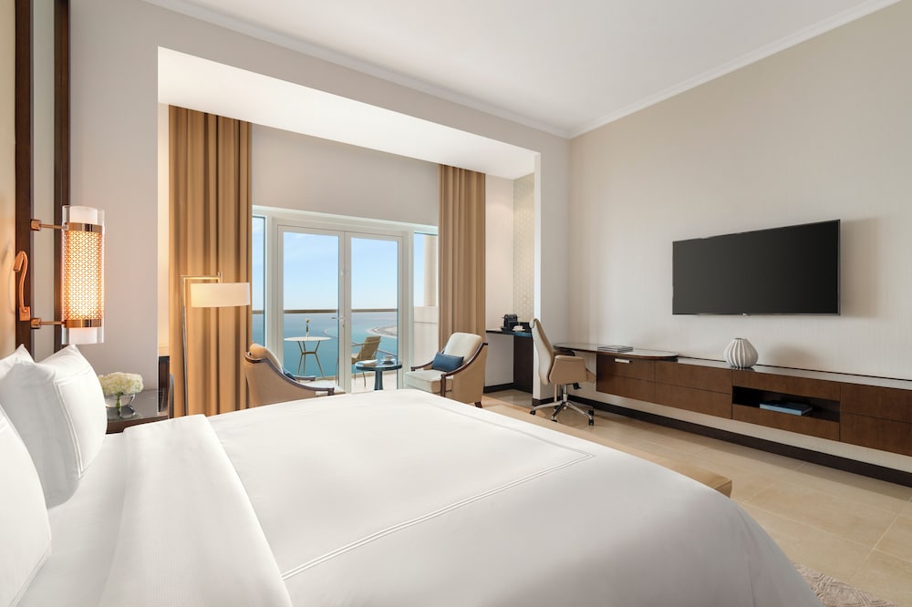Habitación Premium - Vistas al Mar del hotel Rixos Marina Abu Dhabi. Foto 2