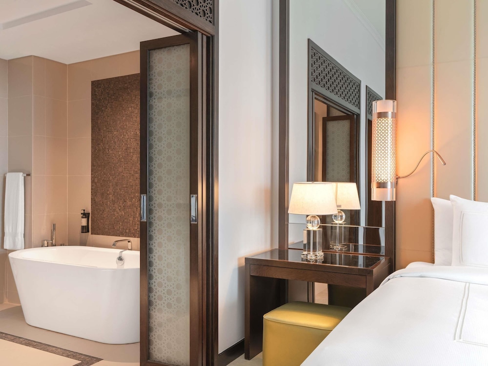 Habitación Premium - Vistas al Mar del hotel Rixos Marina Abu Dhabi. Foto 3