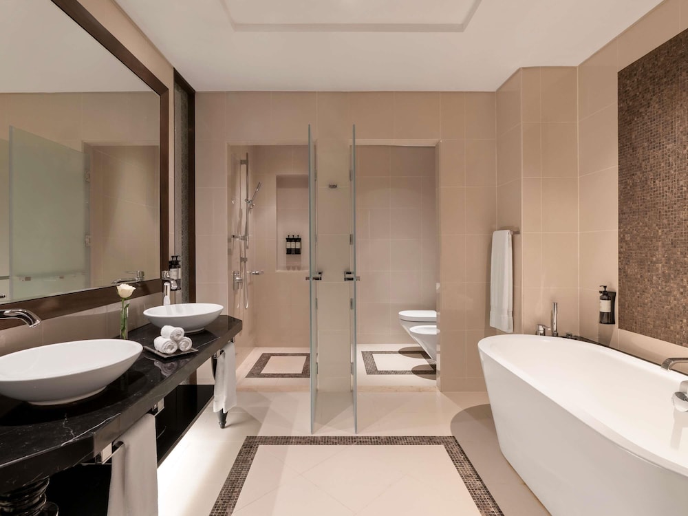 Habitación Premium - Vistas al Mar del hotel Rixos Marina Abu Dhabi. Foto 4
