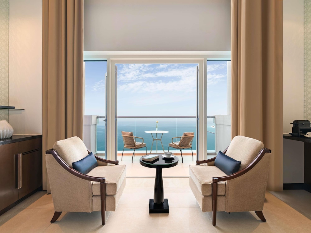 Habitación Premium - Vistas al Mar del hotel Rixos Marina Abu Dhabi. Foto 7