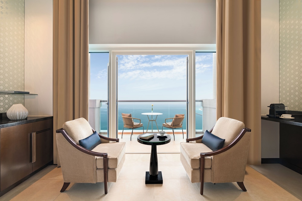 Habitación Premium - Vistas al Mar del hotel Rixos Marina Abu Dhabi. Foto 10