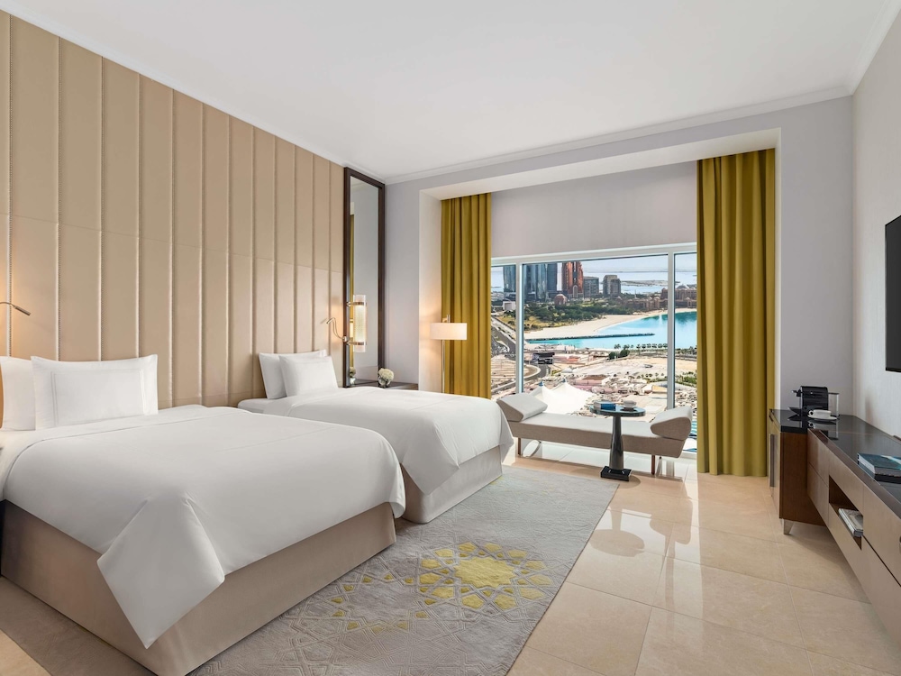 Habitación Familiar de Dos Dormitorios del hotel Rixos Marina Abu Dhabi. Foto 3