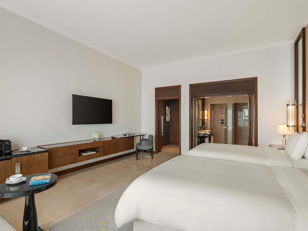 Habitación Familiar de Dos Dormitorios del hotel Rixos Marina Abu Dhabi. Foto 5