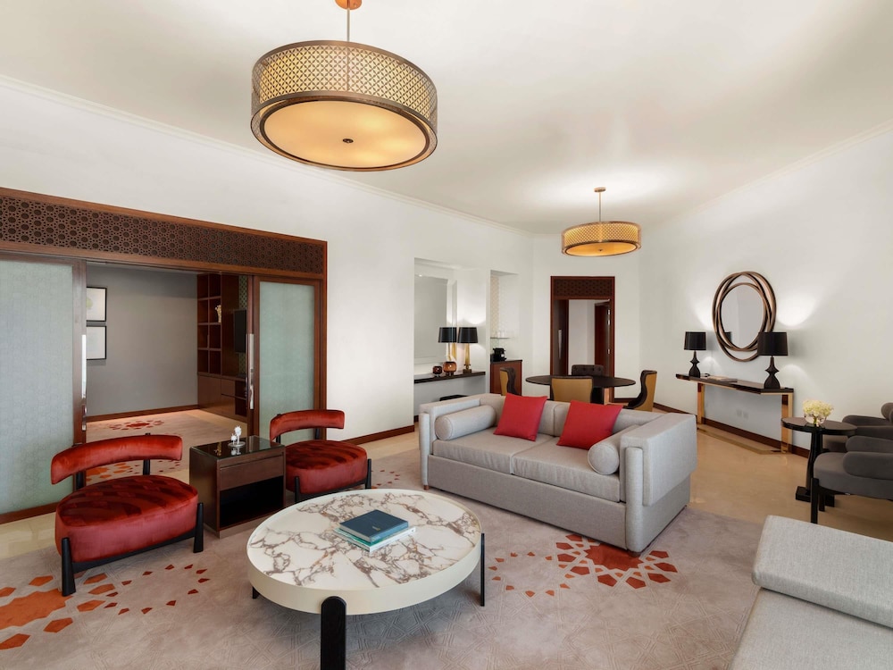 Suite Familiar de un dormitorio del hotel Rixos Marina Abu Dhabi. Foto 5