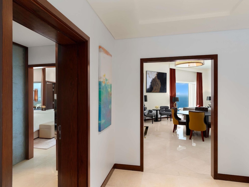 Suite Familiar de un dormitorio del hotel Rixos Marina Abu Dhabi. Foto 6