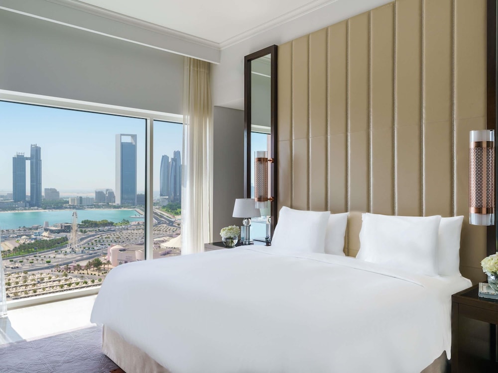 Suite Premium de Dos Dormitorios del hotel Rixos Marina Abu Dhabi. Foto 4