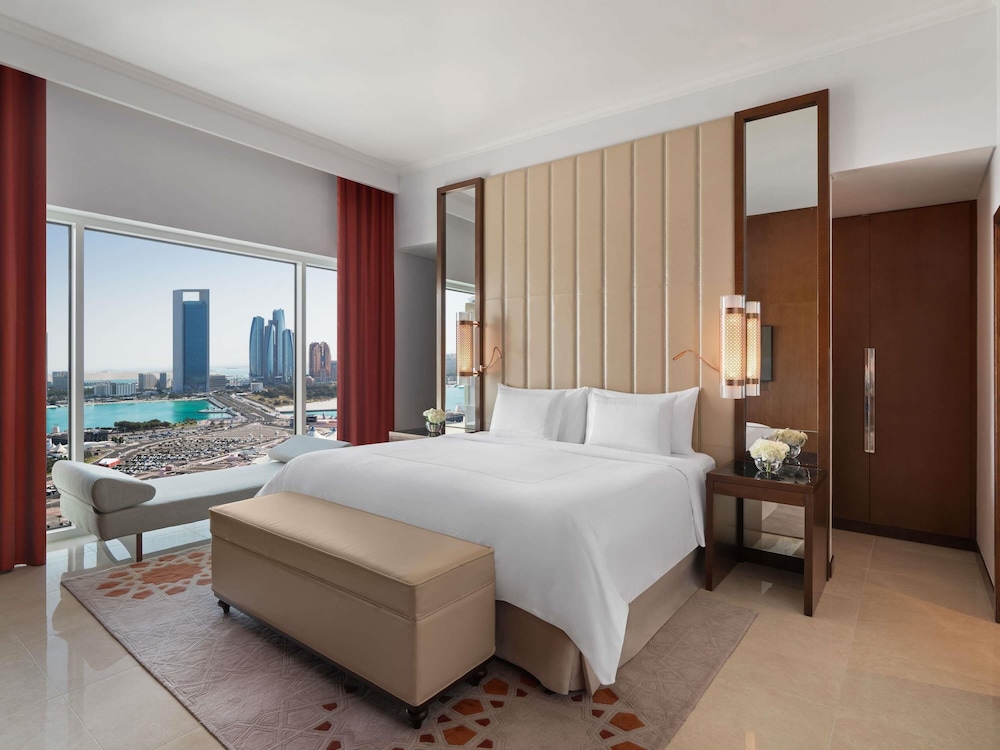 Suite Premium de Dos Dormitorios del hotel Rixos Marina Abu Dhabi. Foto 7