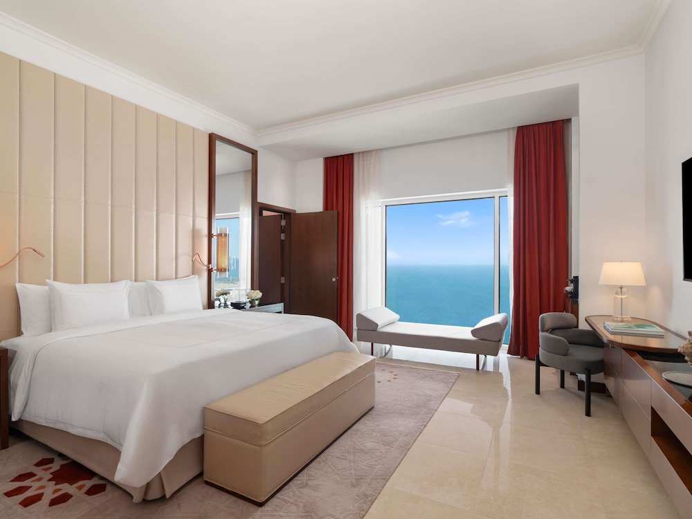 Suite King de Dos Dormitorios del hotel Rixos Marina Abu Dhabi. Foto 3