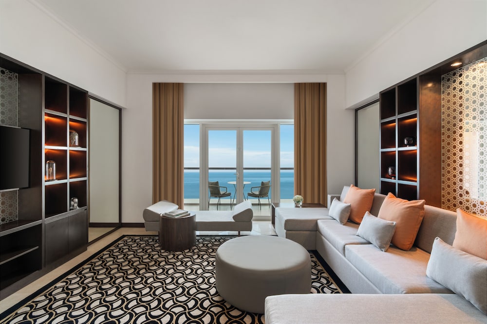 Suite King de Dos Dormitorios del hotel Rixos Marina Abu Dhabi. Foto 12