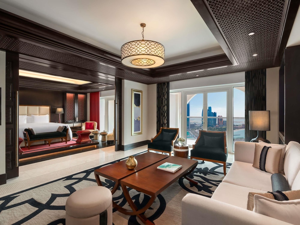 Suite Presidencial de Tres Dormitorios del hotel Rixos Marina Abu Dhabi. Foto 2
