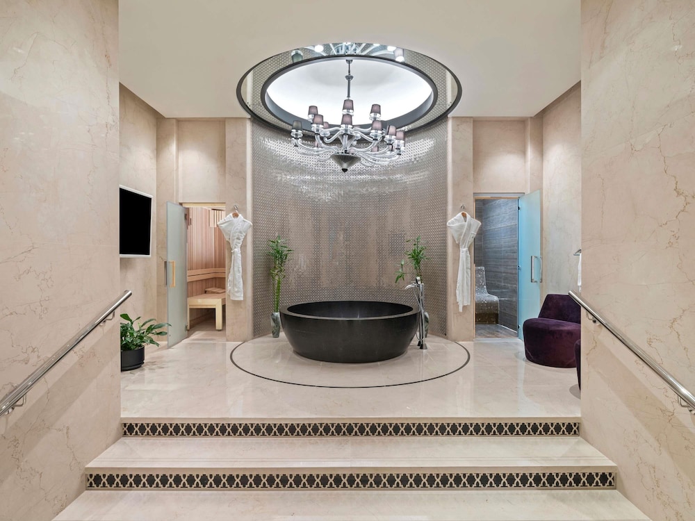 Suite Real de Cuatro Dormitorios del hotel Rixos Marina Abu Dhabi. Foto 3