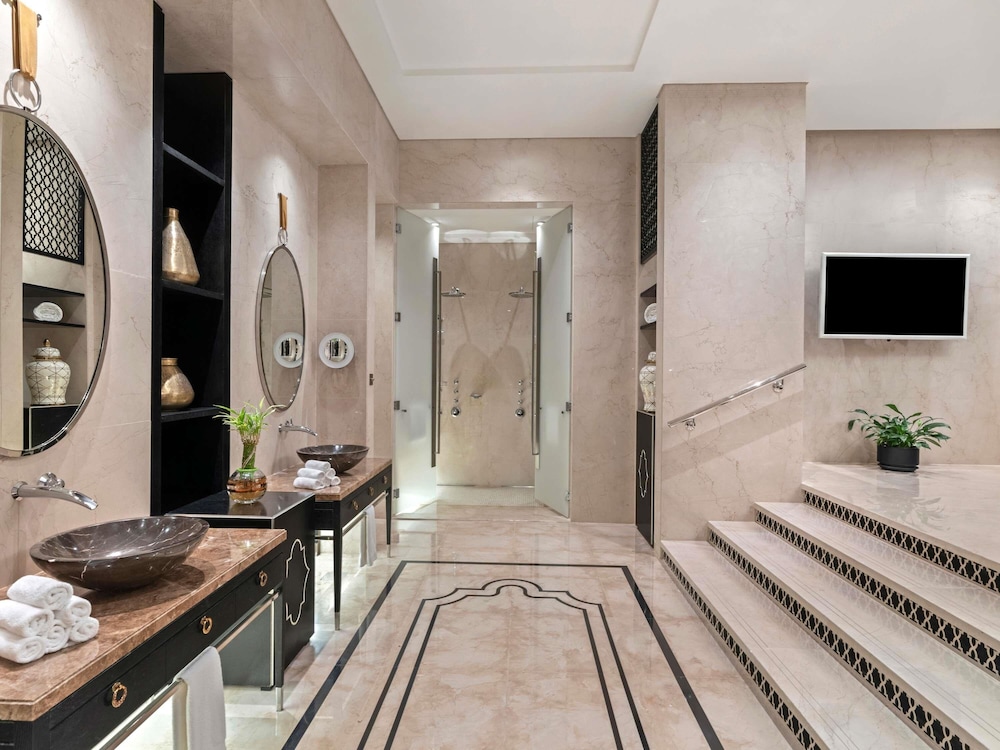 Suite Real de Cuatro Dormitorios del hotel Rixos Marina Abu Dhabi. Foto 8