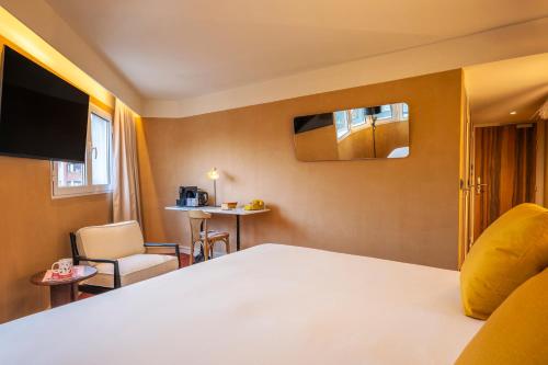 Deluxe OLYMPIC del hotel Kopster Paris Porte de Versailles. Foto 1
