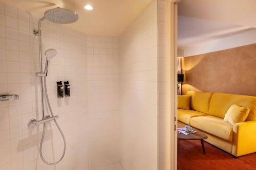 Suite K del hotel Kopster Paris Porte de Versailles. Foto 5