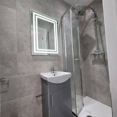 Habitación Doble con baño privado del hotel Argyle Square. Foto 2