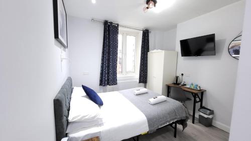 Habitación Doble con baño privado del hotel Argyle Square. Foto 12